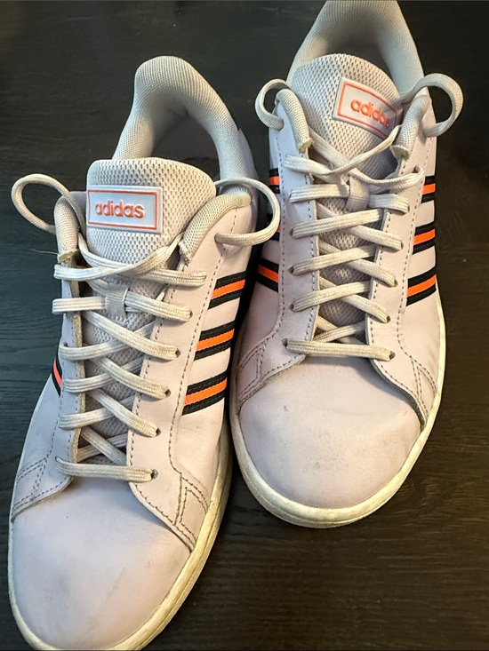 adidas Shoes - Adidas Grand Court sneakers Size 8 Cloudfoam Lavender Pink Navy Stripe Euc